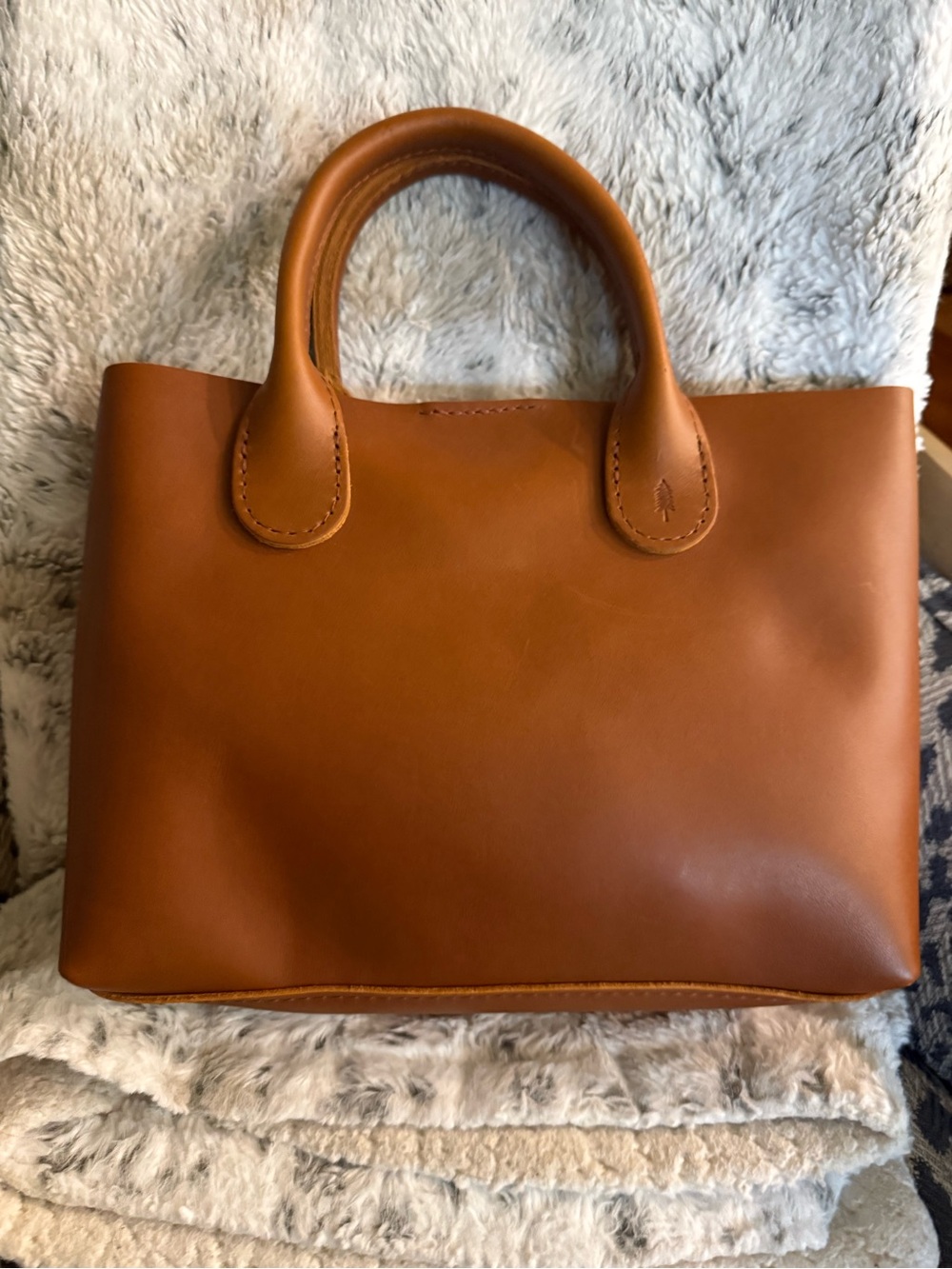 Portland Leather Goods- Large Raindrop bag - Picture 3 of 15